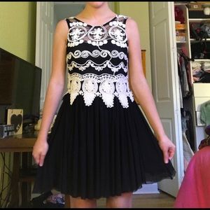 LAST CALL ‼️ Crochet Lace LF Dress